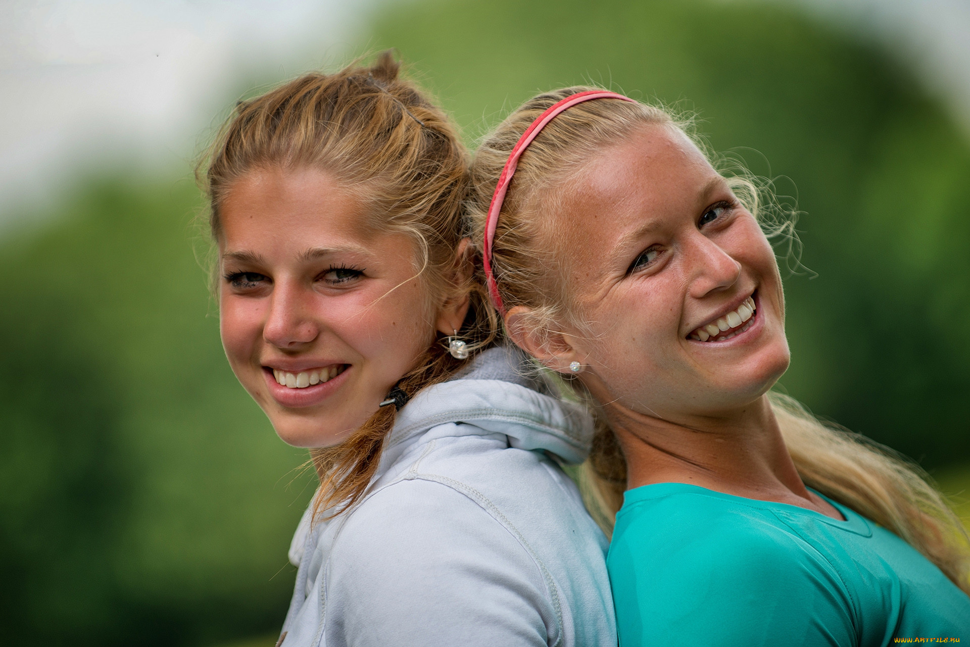 julia thiem and sonja larsen, , julia thiem, 